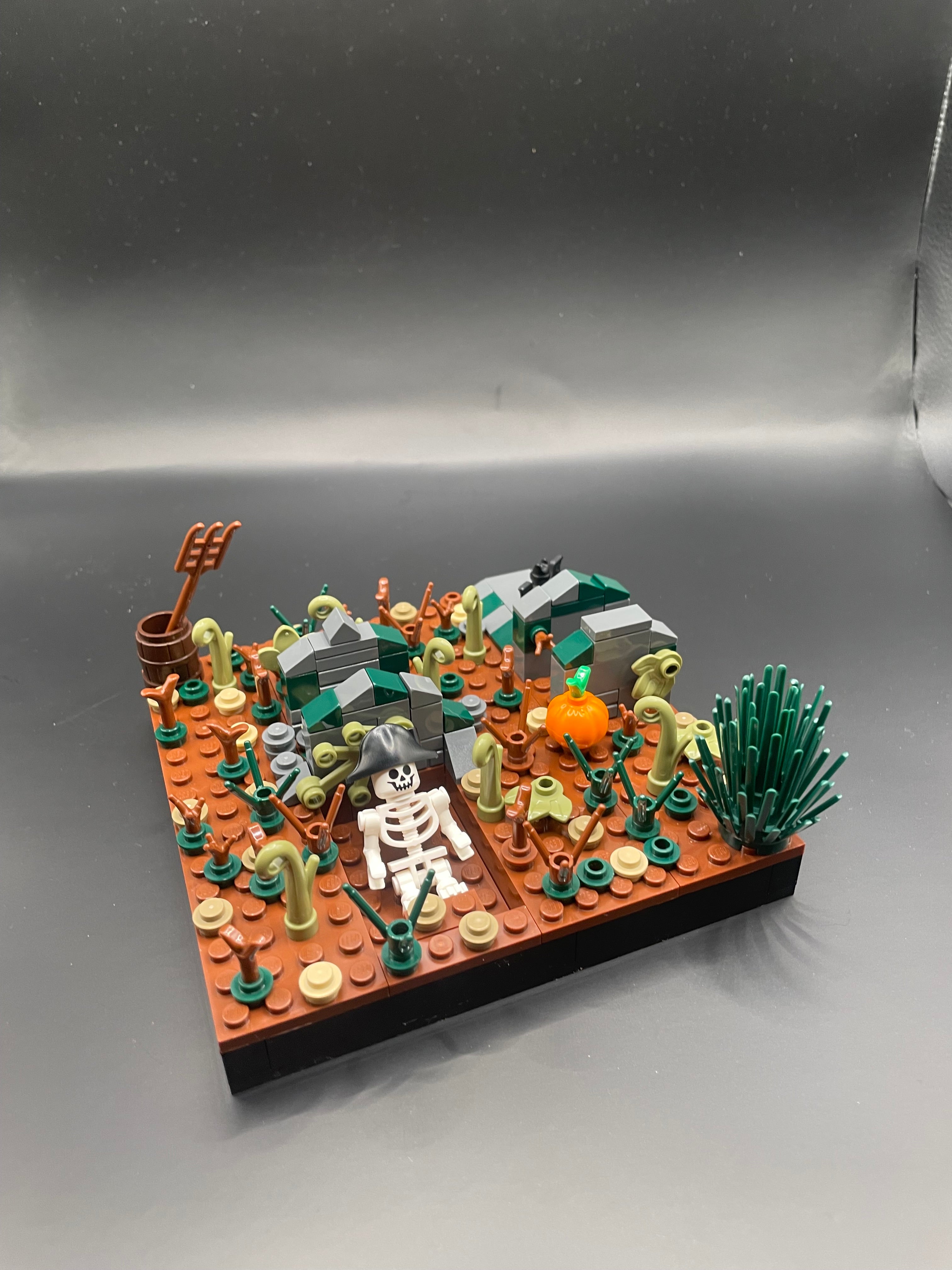 Lego travel pack Halloween graveyard