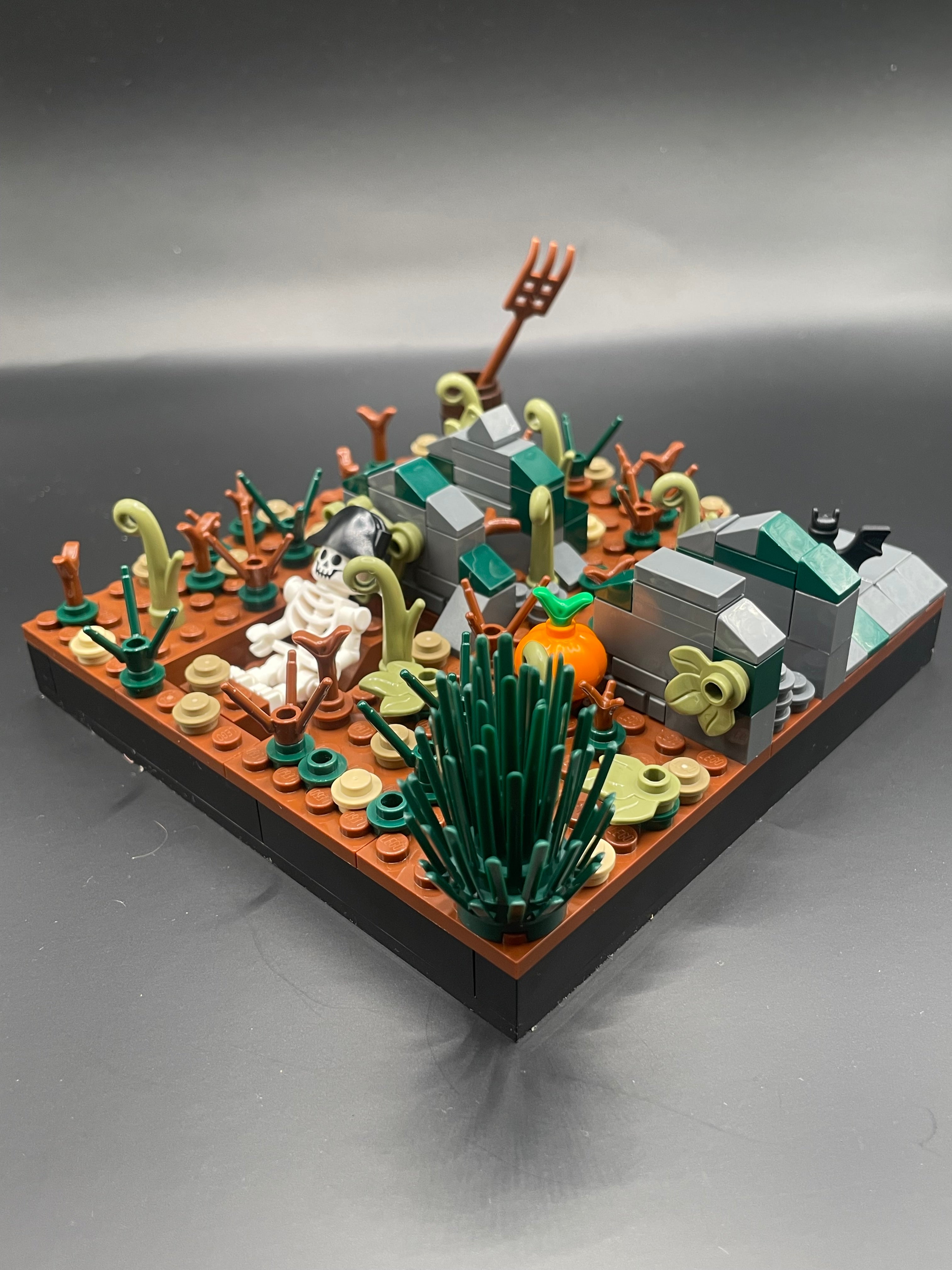 Lego travel pack Halloween graveyard